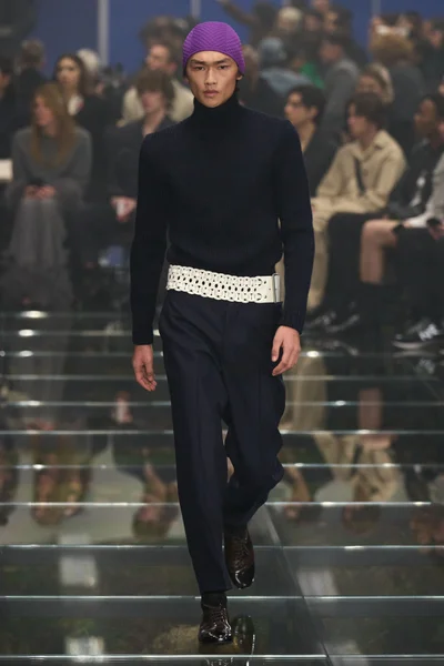Look 39